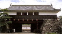 松本城の見所②枡形を作る太鼓門